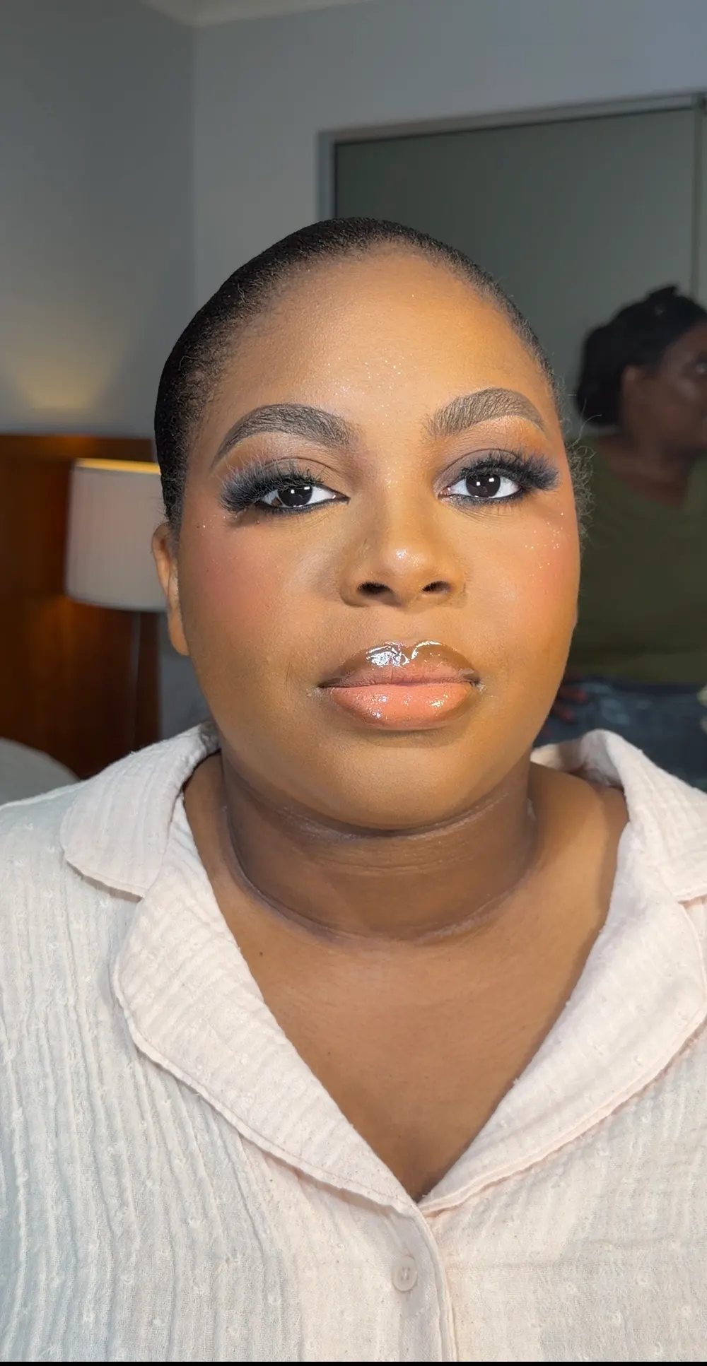 Homeservice outside West Yorkshire — BOMBOMAKEOVERS MAKEUPARTIST